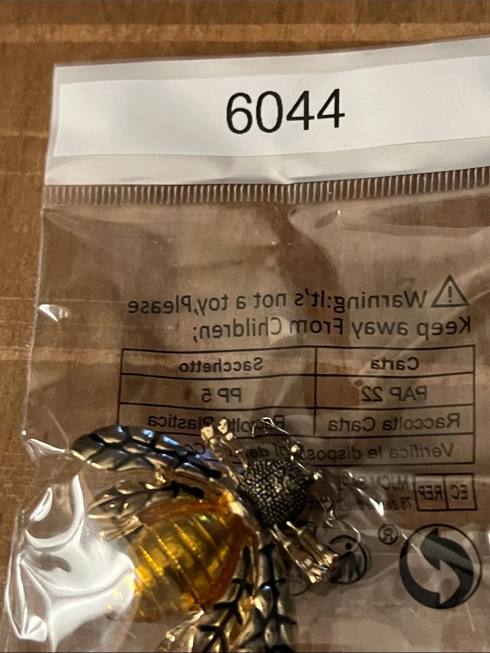 3/$18 Gold-Toned Bee Pin with Amber Faceted Body Lot 6044